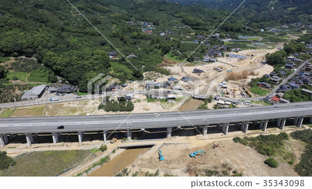 鳥瞰圖2017年8月30日朝倉市·九州北部大雨後的築後川 鳥瞰圖2017年8月30日朝倉市·九州北部大雨後的築後川 35343098