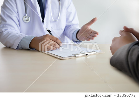medicine doctor patient healthcare concept medicine doctor patient healthcare concept 35350772