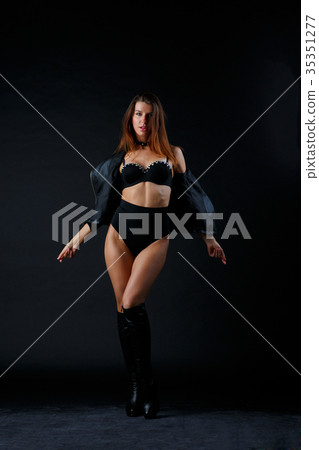 Full-length picture of model, in boots, in Full-length picture of model, in boots, in 35351277