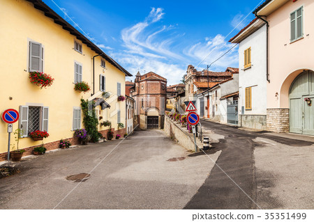 Camagna Monferrato, Italy 35351499