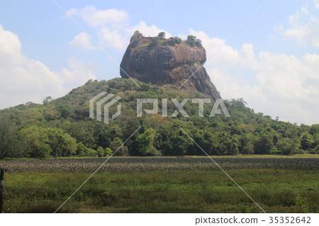 Sigiriya Rock 35352642