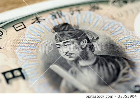 Shotoku Taiko of the old five thousand yen bill 35353904