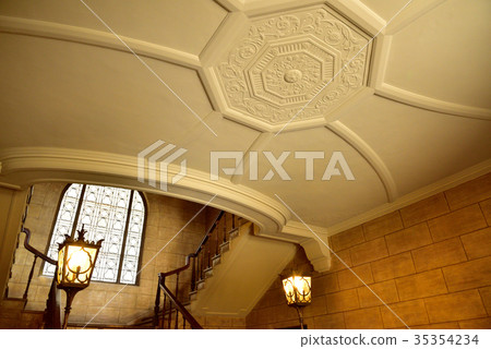 Kobe Jogakuin Okadayama Campus School building entrance ceiling Important cultural property 35354234