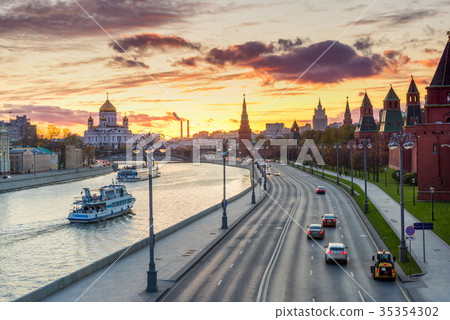 Kremlin embankment in the evening Kremlin embankment in the evening 35354302