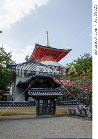 Treasures of the 33rd district of the West Country, the 24th bill post, Nakayama Temple 35359625