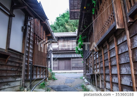 Kiso valley is the old  town  35360188