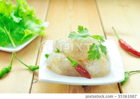 Tapioca Balls with Pork stuffed with various veget 35361087