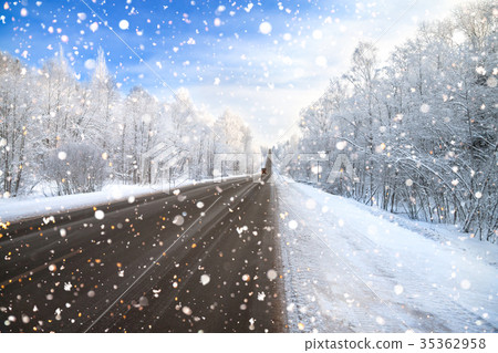 winter road highway traffic winter road highway traffic 35362958