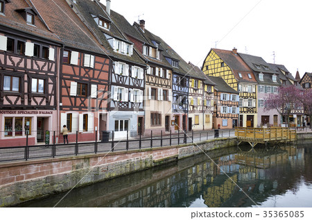 Colmar cityscape canal 35365085