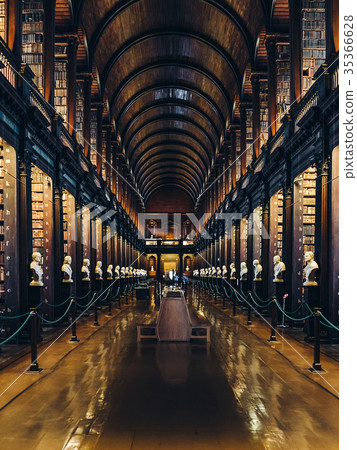 三一學院圖書館 35366628