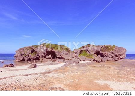 Apogama Onna Village 35367331