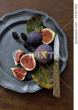 Fig effective for preventing constipation 35367402