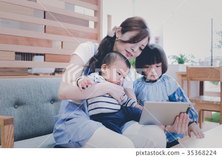 Childcare 35368224