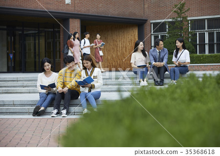 Professor, university student Professor, university student 35368618