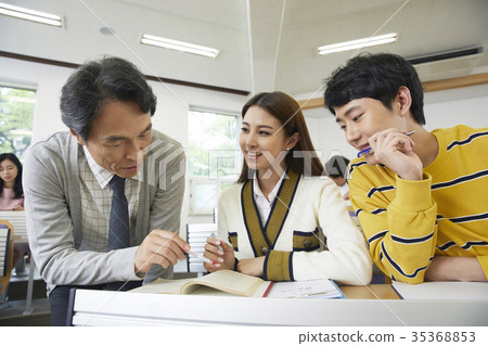 Professor, university student Professor, university student 35368853