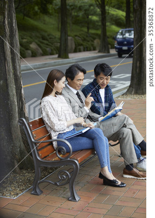 教授，大學生 35368872