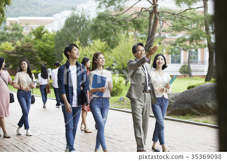 Professor, university student Professor, university student 35369098