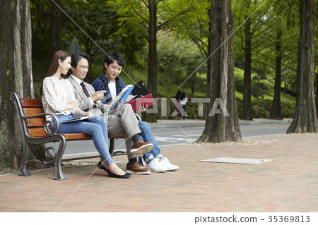Professor, university student Professor, university student 35369813