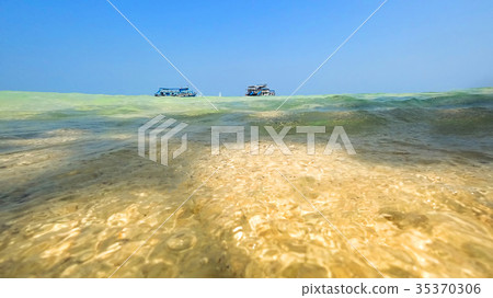 Sea wave splashing Sea wave splashing 35370306