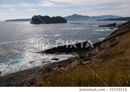 Shiofuki hole Miyako city, Iwate Prefecture 35370518