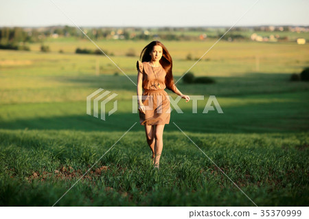 Summer vacation vacation on rural happiness youth portrait girl 35370999