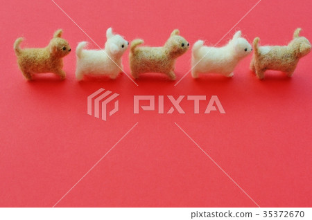 內襯毛氈小狗 35372670