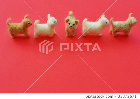 Lined felt puppies 35372671