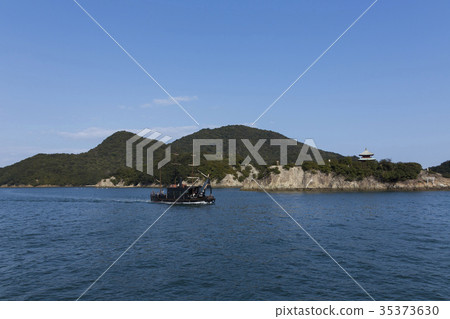 Senshoku Island and Toho of Tonoura Senshoku Island and Toho of Tonoura 35373630
