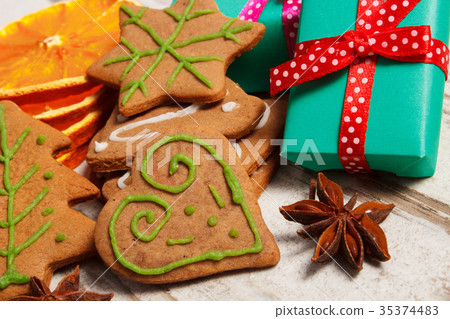 Gingerbread with spices and gifts for Christmas 35374483