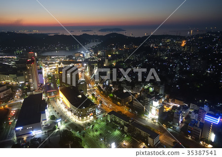 Twilight in the Kanmon Strait (west side) Twilight in the Kanmon Strait (west side) 35387541