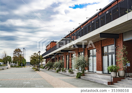 Marin and Walk Yokohama 35398038