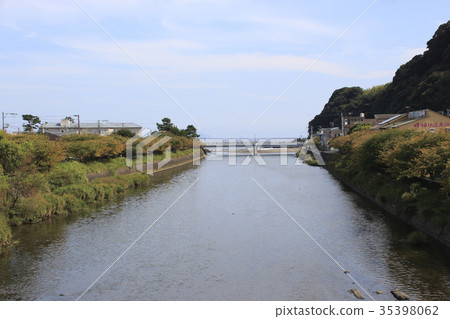 初秋河津河（東） 35398062