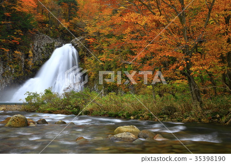 Autumnal Leg Falls 35398190