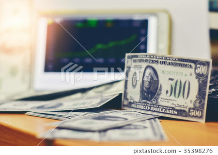 the dollar graph of the stock market. the dollar graph of the stock market. 35398276