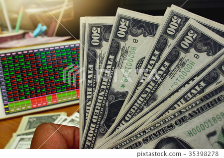 the dollar graph of the stock market. the dollar graph of the stock market. 35398278