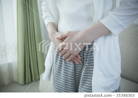 Women's disease Women's disease 35398303