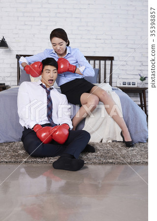 商人，女商人，拳擊 35398857