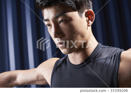 Young man, stretching 35399206