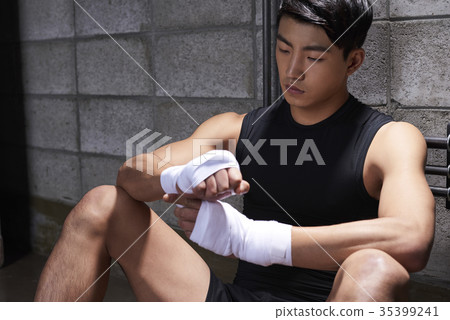 Young man, boxing Young man, boxing 35399241