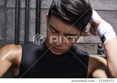 年輕人,拳擊 年輕人,拳擊 35399375