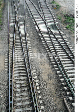 Maze of Tracks 35401422