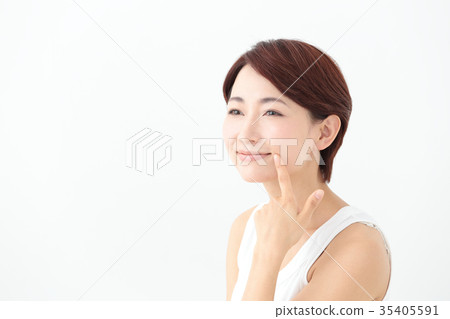 Beauty middle women Beauty middle women 35405591