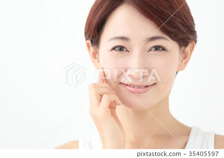 Beauty middle women Beauty middle women 35405597