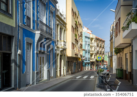 Tiny street of La Orotava old town, Tenerife 35406751
