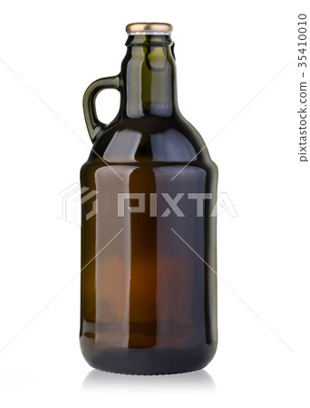 beer bottle isolated 35410010