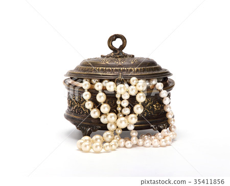 Casket with pearl beads 2 35411856