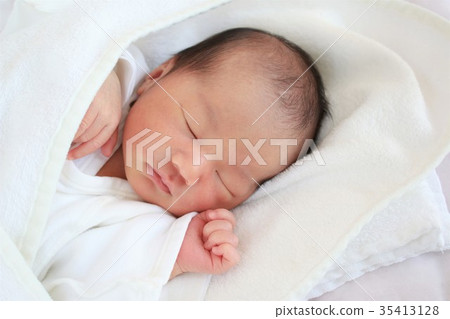 新生兒*出生後5天 新生兒*出生後5天 35413128