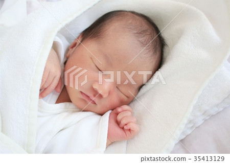 新生兒*出生後5天 新生兒*出生後5天 35413129