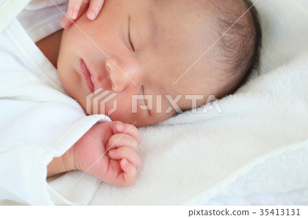 新生兒*出生後5天 35413131