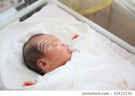 Newborn * 5 days after birth 35413150